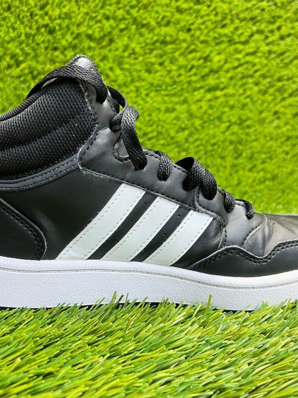 Adidas Hoops Mid 3.0 Boys Size 3Y Black White Athletic Basketball Shoes Sneakers - Picture 4 of 10